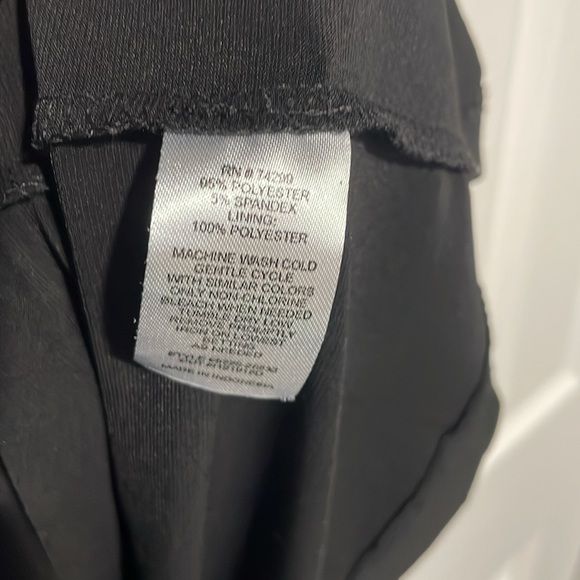 Unfocus black and giraffe print stretchy sleeveless v-neck dress - Picture 6 of 7